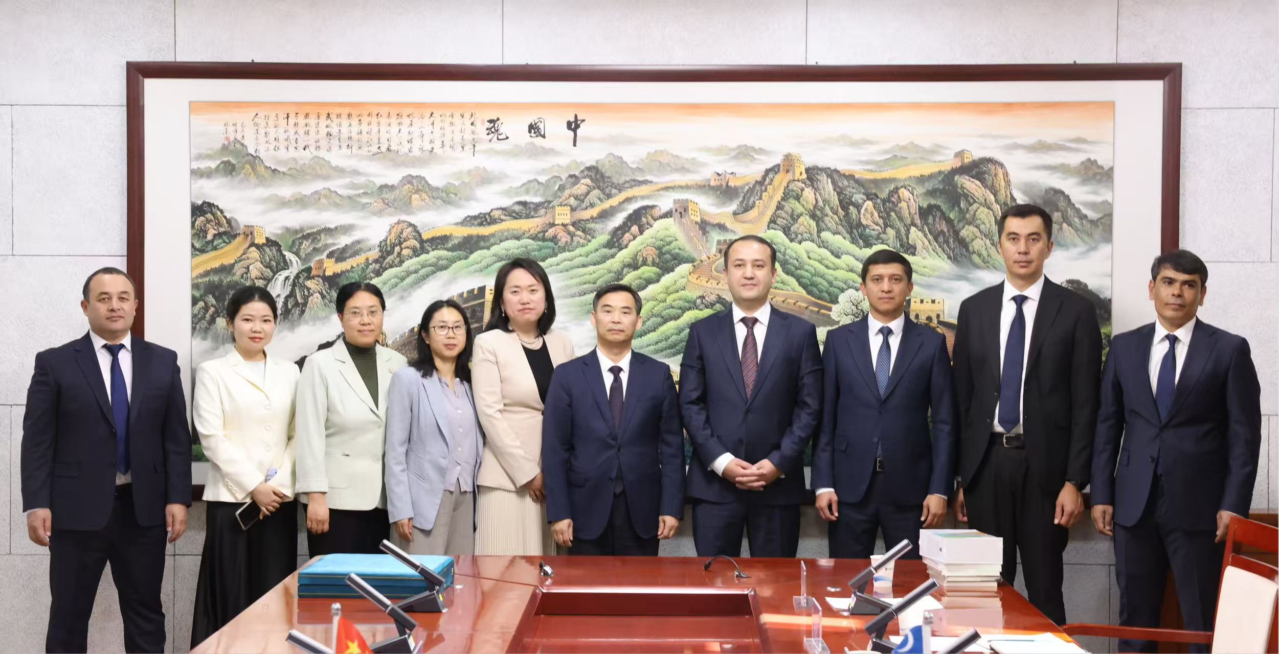 乌兹别克斯坦就业与减贫部第一副部长马拉特·朱拉耶夫到访中国国际减贫中心