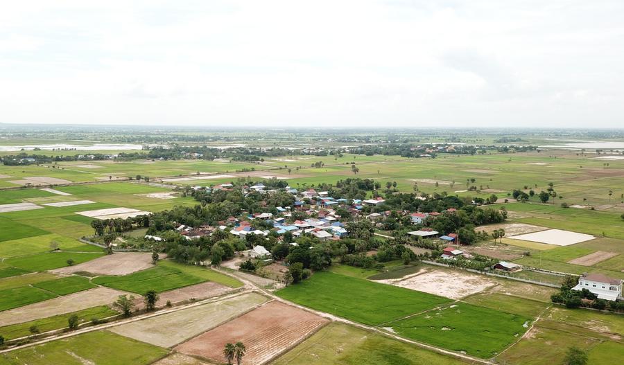 China's poverty alleviation project turns Cambodia's far-flung village into modern one